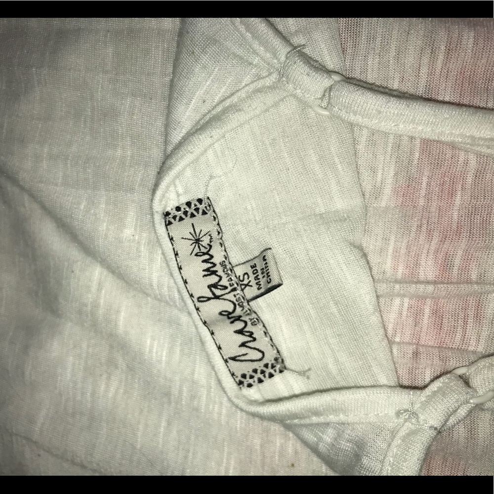 white tank top with crochet - Picture 3 of 6